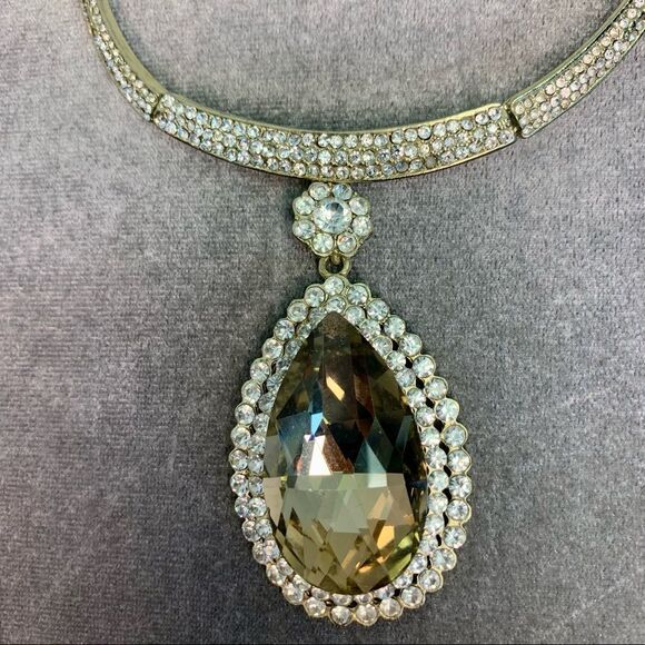 TAN brown gem jewelled rhinestone embellished oval teardrop necklace earring set - Picture 2 of 6